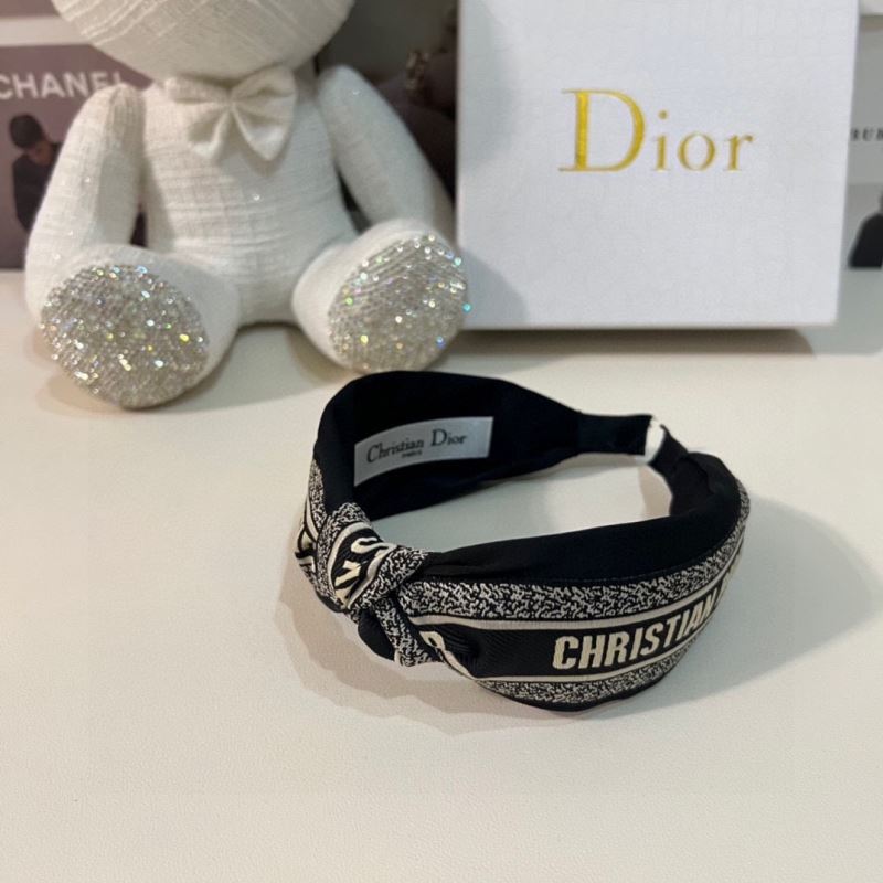 CHRISTIAN DIOR